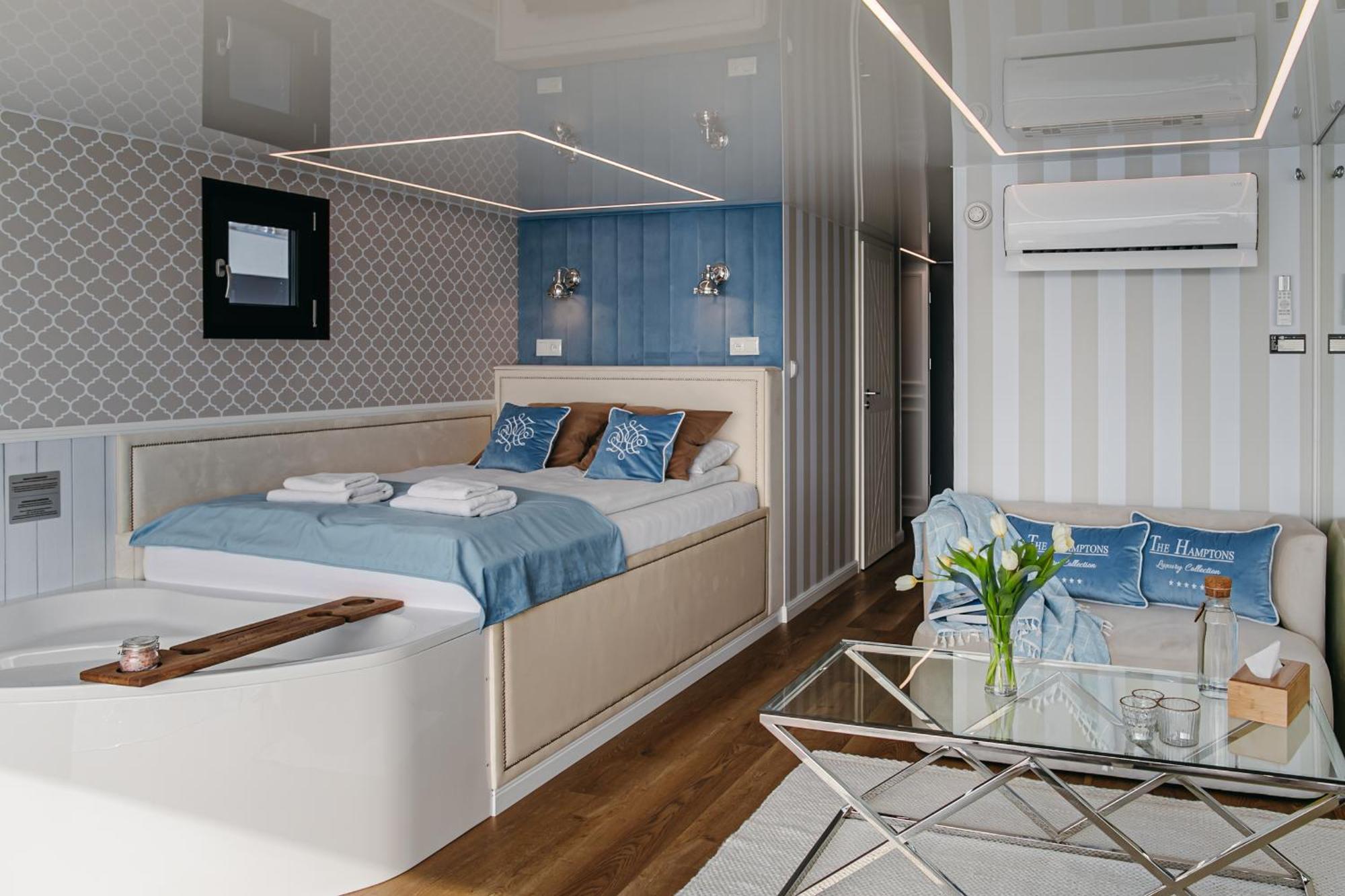 Grand Ht Houseboats - Domki Na Wodzie - Sauna, Jacuzzi, Kominek Mielno  Phòng bức ảnh